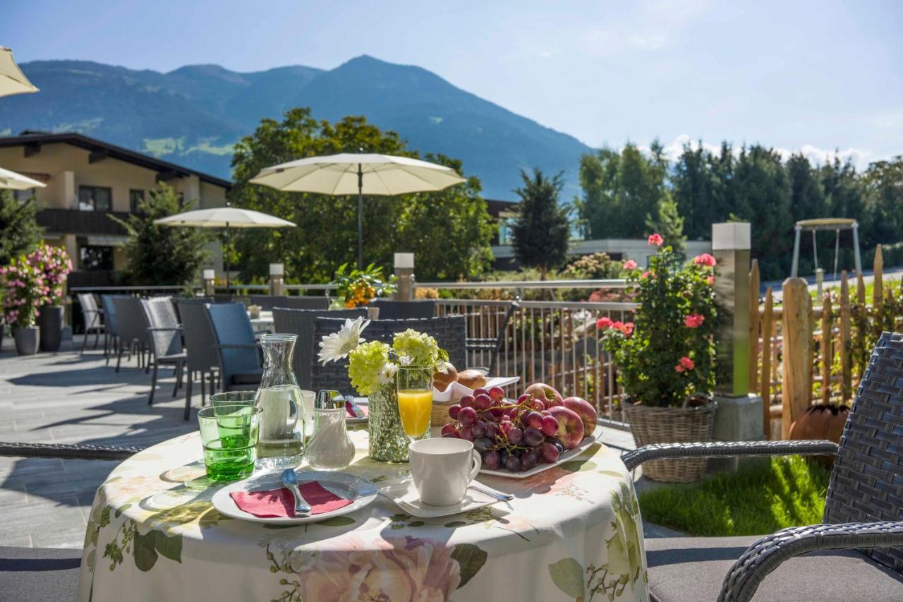 Hotel Landhaus Zillertal Fügen Exterior foto